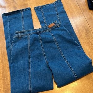 13. Umgee Flare Size 3